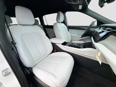 2026 Jeep Cherokee — photo 13 view