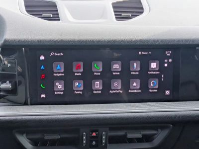 2024 Porsche Cayenne — photo 17 view