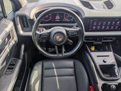 2024 Porsche Cayenne — photo 15 view