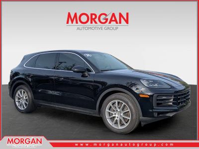 2024 Porsche Cayenne Base — front three-quarter view