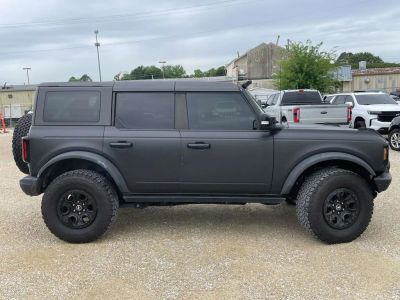 2021 Ford Bronco - Photo 2
