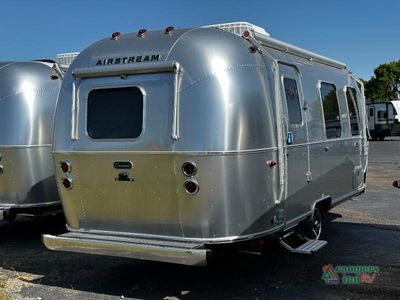 2026 Airstream Caravel - Photo 8