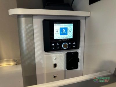 2026 Airstream Caravel - Photo 33