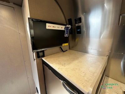 2026 Airstream Caravel - Photo 27