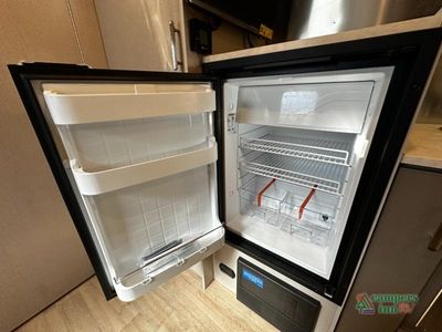 2026 Airstream Caravel - Photo 26