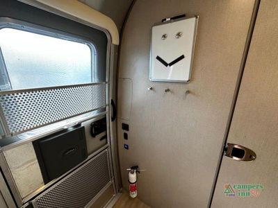 2026 Airstream Caravel - Photo 34