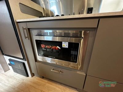 2026 Airstream Caravel - Photo 22