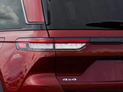2026 Jeep Grand Cherokee — photo 9 view