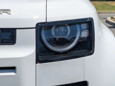 2026 Land Rover Defender 110 — photo 9 view