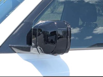 2026 Land Rover Defender 110 — photo 11 view