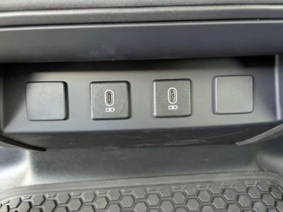 2026 Land Rover Defender 110 — photo 14 view