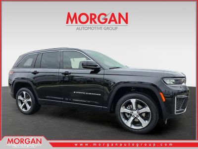 2026 Jeep Grand Cherokee Limited in Black — front three-quarter view