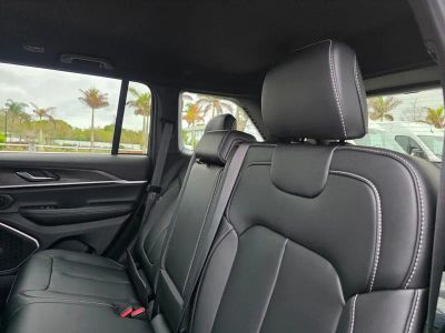 2026 Jeep Grand Cherokee — photo 7 view
