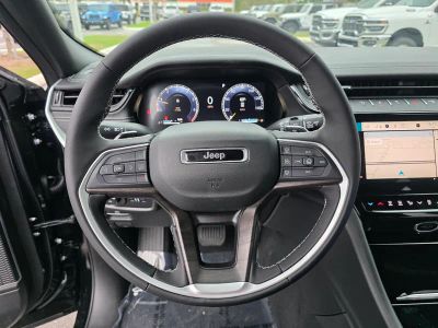 2026 Jeep Grand Cherokee — photo 16 view