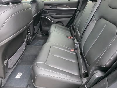 2026 Jeep Grand Cherokee — photo 8 view