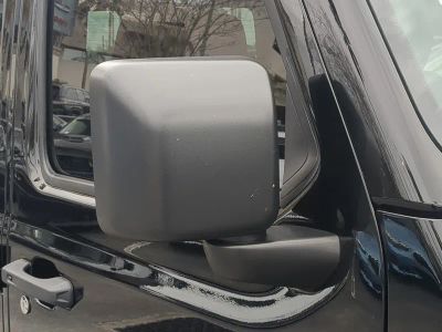 2026 Jeep Gladiator — photo 12 view