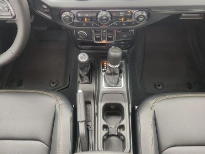 2026 Jeep Gladiator — photo 20 view