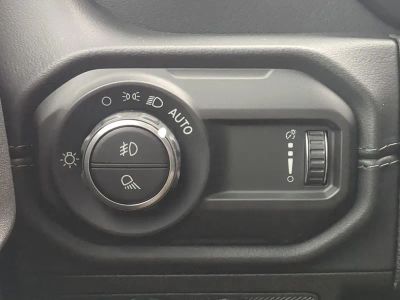 2026 Jeep Gladiator — photo 26 view