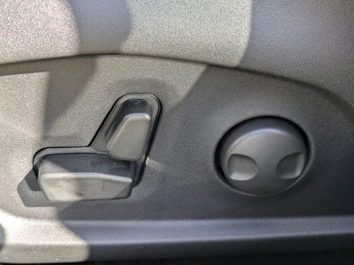 2026 Jeep Compass — photo 18 view