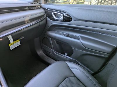 2026 Jeep Compass — photo 15 view