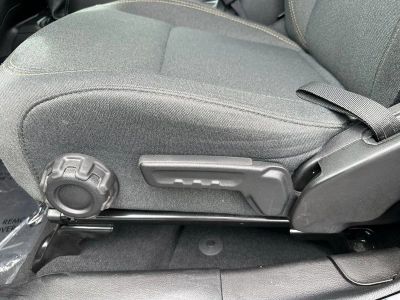 2025 Jeep Wrangler — photo 14 view