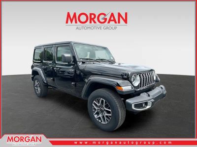 2025 Jeep Wrangler Sahara in Black Clearcoat — front three-quarter view