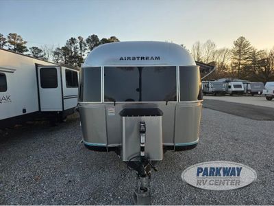 2024 Airstream Classic - Photo 1