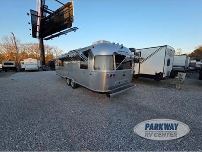 2024 Airstream Classic - Photo 5