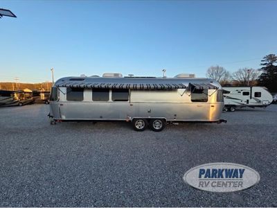 2024 Airstream Classic - Photo 8
