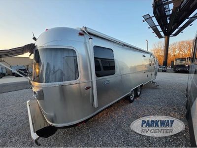 2024 Airstream Classic - Photo 4
