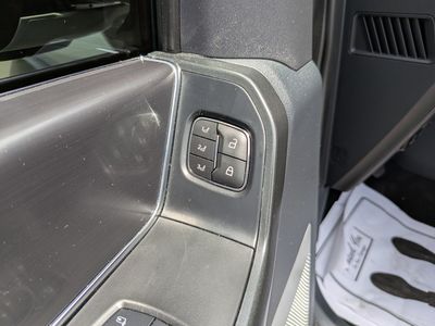 2023 Ford F-150 — photo 18 view