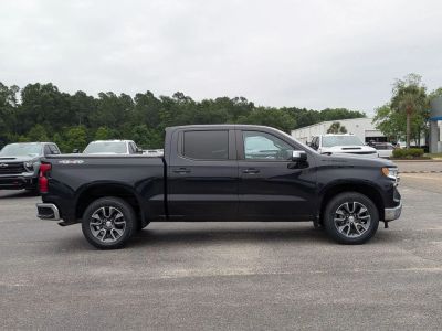2023 Chevrolet Silverado 1500 — engine compartment view