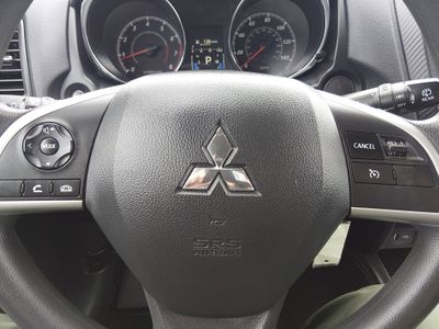 2024 Mitsubishi Outlander Sport — photo 12 view