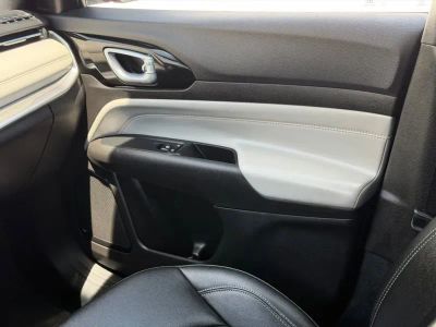 2025 Jeep Compass - Photo 23