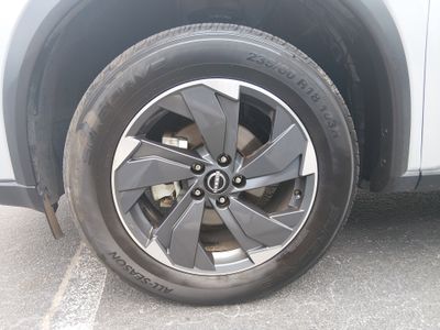 2025 Nissan Rogue - Photo 10
