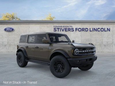 2026 Ford Bronco Outer Banks in Marsh Gray — front three-quarter view