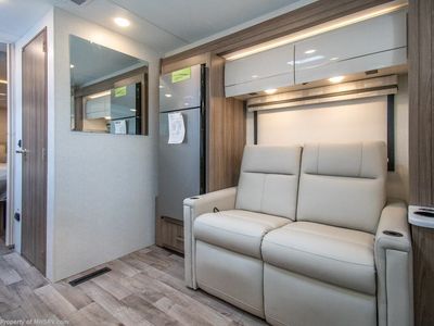 2026 Thor Motor Coach Vegas - Photo 8