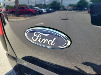2023 Ford F-150 Lightning — photo 9 view