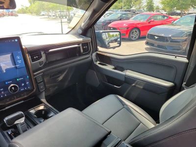 2023 Ford F-150 Lightning — photo 14 view