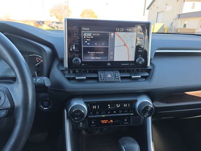 2021 Toyota RAV4 - Photo 12