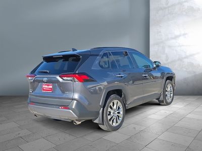 2021 Toyota RAV4 - Photo 4