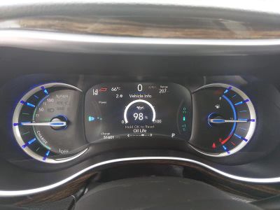 2023 Chrysler Pacifica — photo 14 view