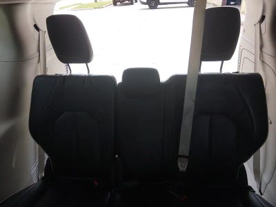 2023 Chrysler Pacifica — photo 18 view