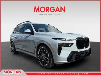 2026 BMW X7 xDrive40i in Brooklyn Grey Metallic — front three-quarter view