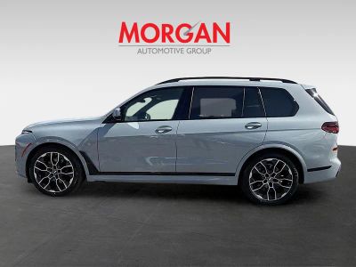 2026 BMW X7 — engine compartment view