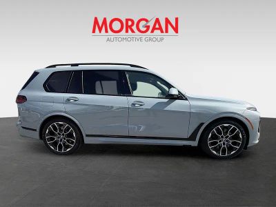 2026 BMW X7 — side profile view