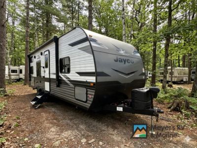 2023 Jayco Jay Flight 264BH — front three-quarter view