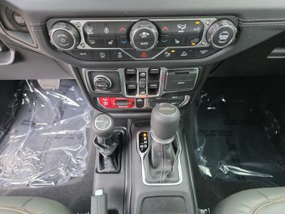 2026 Jeep Gladiator — photo 15 view