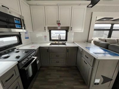 2025 Jayco North Point - Photo 16