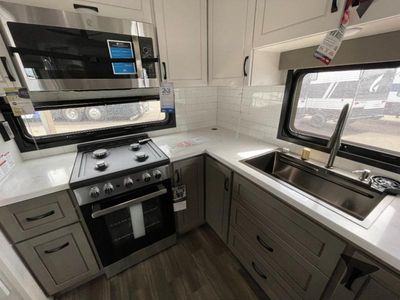 2025 Jayco North Point - Photo 19